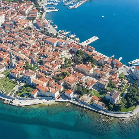 Elizabeth Lejlighed *