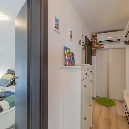 Daire Elizabeth Poreč