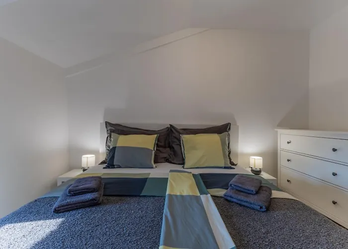 Elizabeth * Пореч